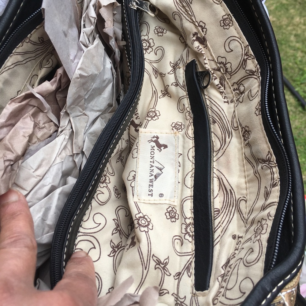 Montana West Paisley Quilted Tote NWT - Picture 5 of 6